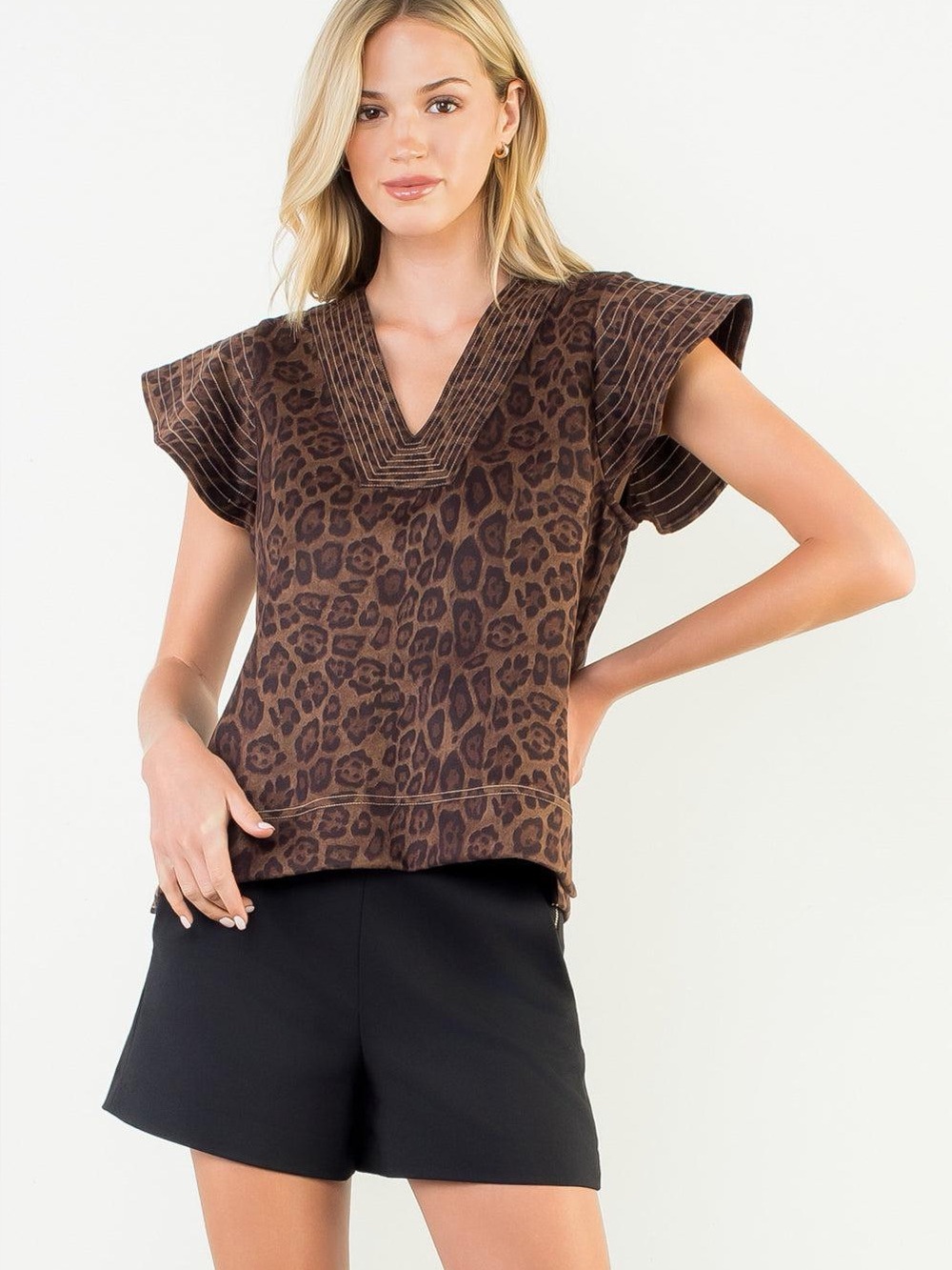 THML MAHALE ANIMAL PRINT TOP - Women's Cheetah print, V-neck top